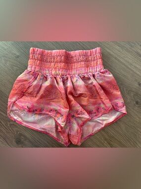 Natural Life Boho Live Happy High Waisted Running Shorts Size M Casual Colorful